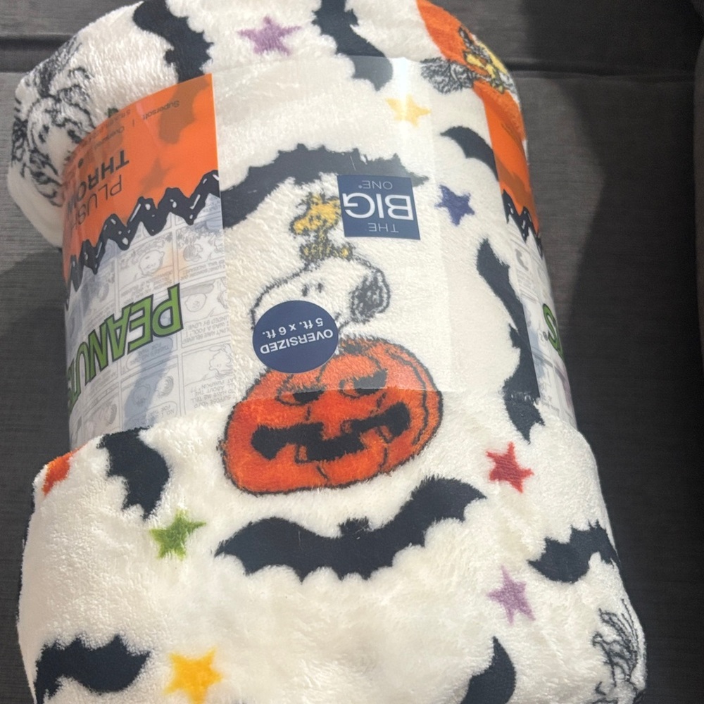 Peanuts snoopy Halloween Throw Blanket with Orange and Black Design